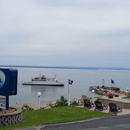 Motel Vue Belvedere Сен-Симеон Экстерьер фото