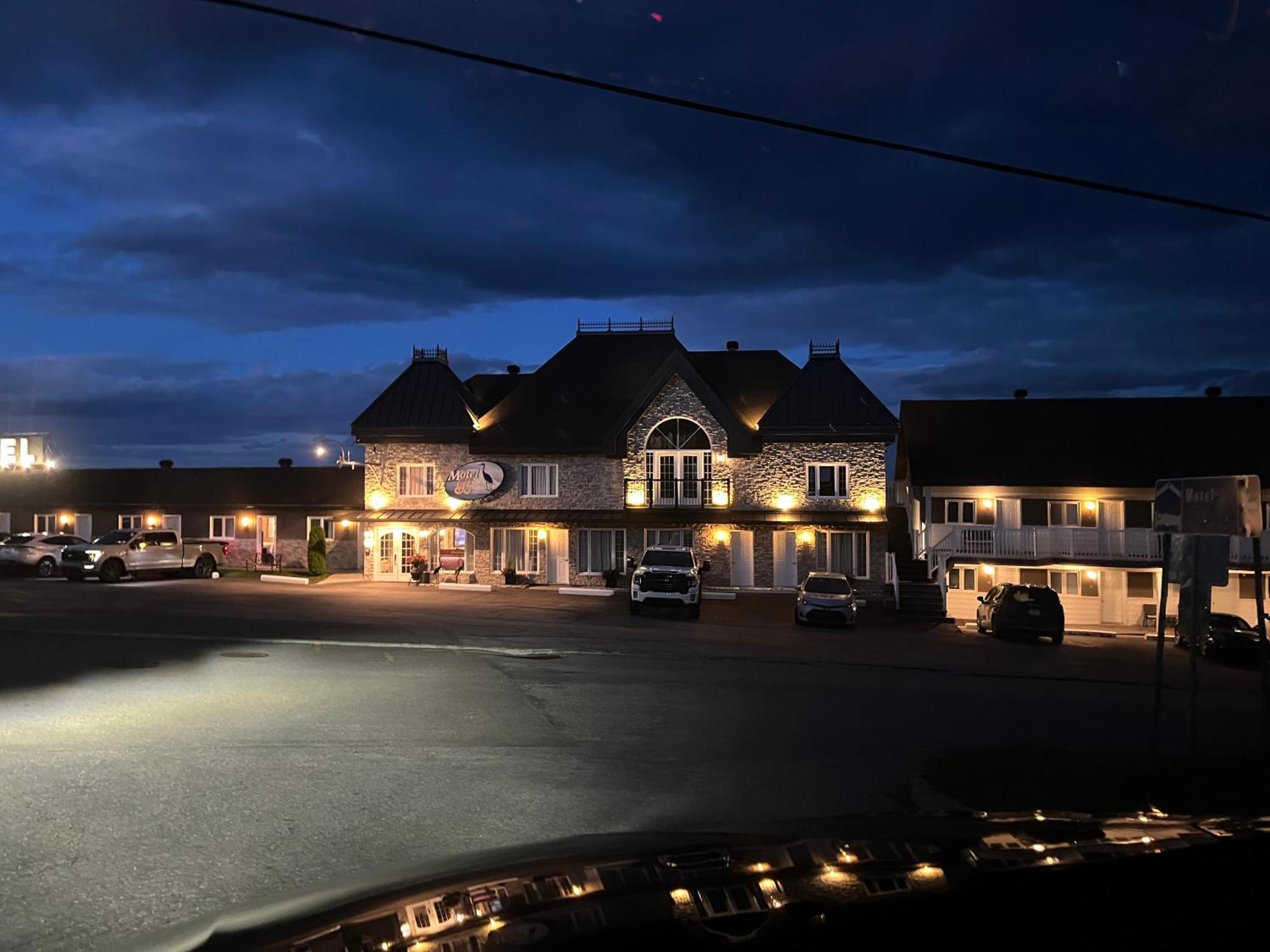 Motel Vue Belvedere Сен-Симеон Экстерьер фото