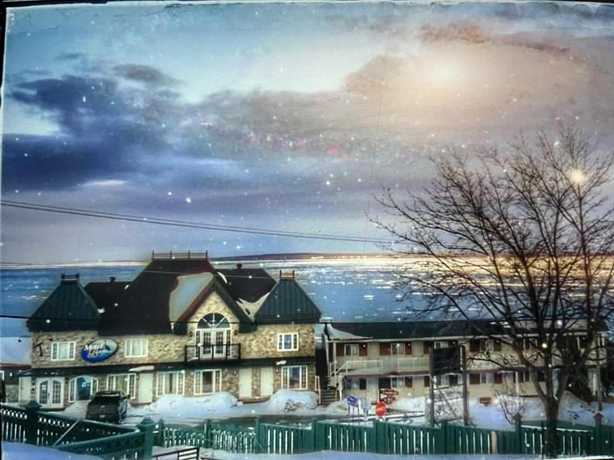 Motel Vue Belvedere Сен-Симеон Экстерьер фото