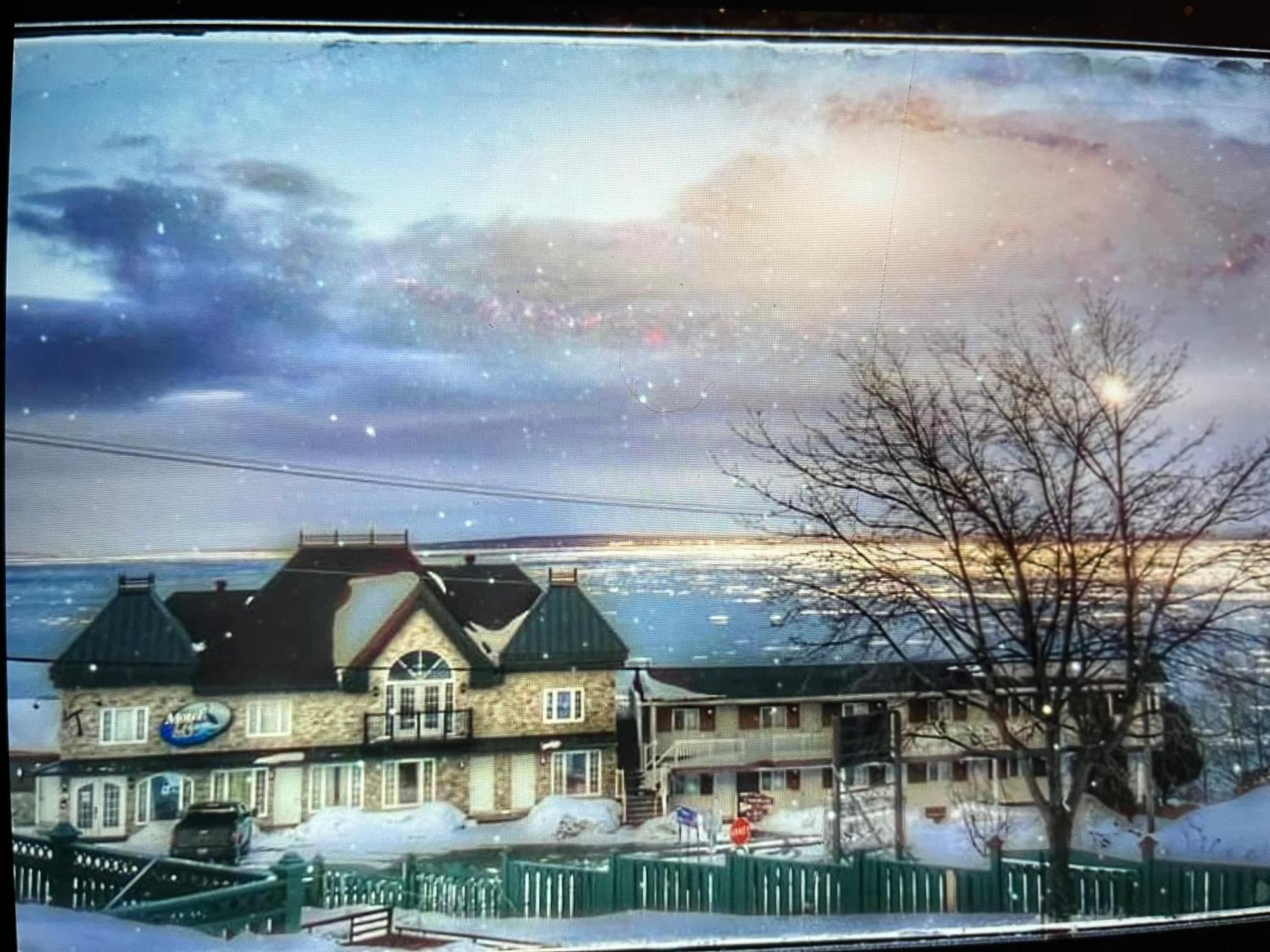 Motel Vue Belvedere Сен-Симеон Экстерьер фото