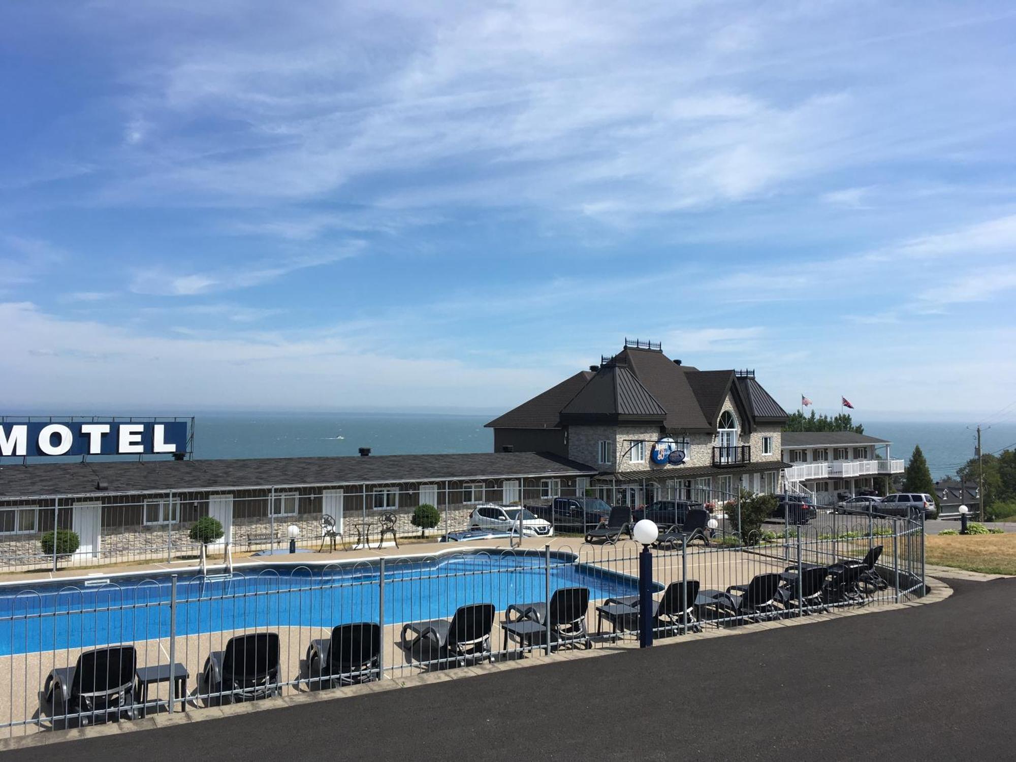 Motel Vue Belvedere Сен-Симеон Экстерьер фото