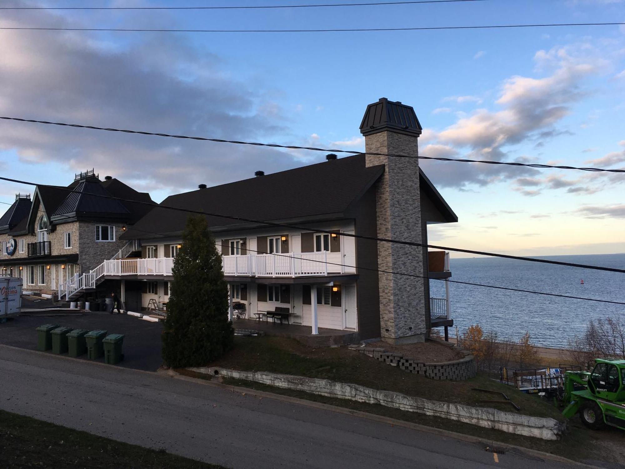 Motel Vue Belvedere Сен-Симеон Экстерьер фото