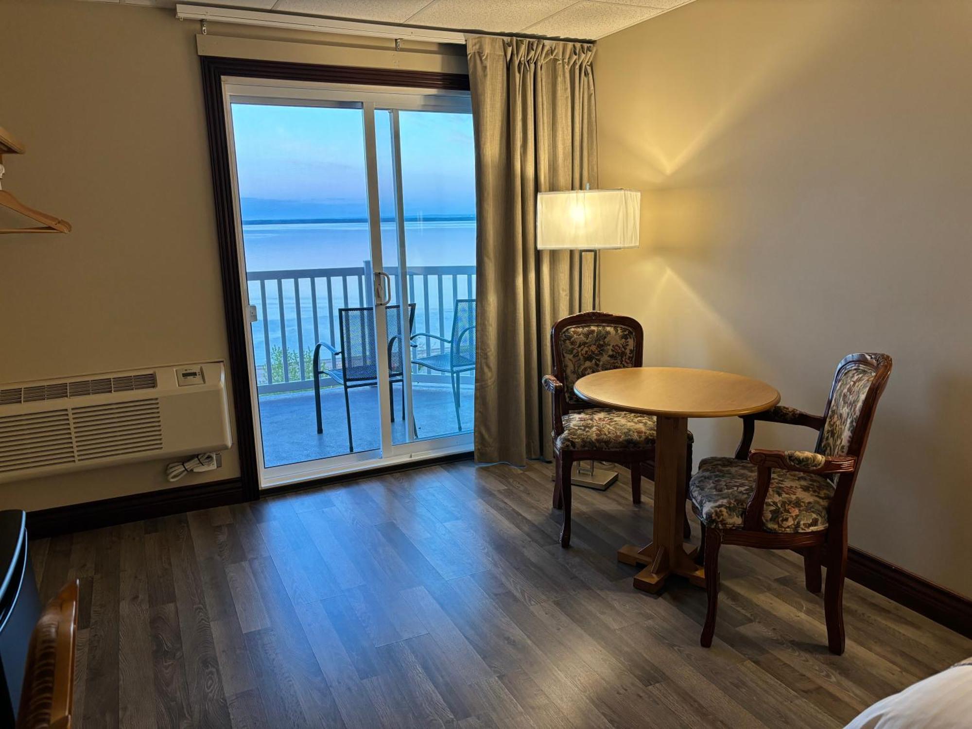 Motel Vue Belvedere Сен-Симеон Экстерьер фото