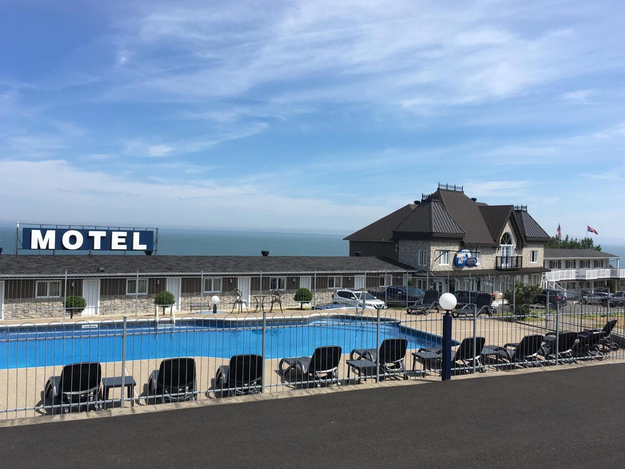 Motel Vue Belvedere Сен-Симеон Экстерьер фото